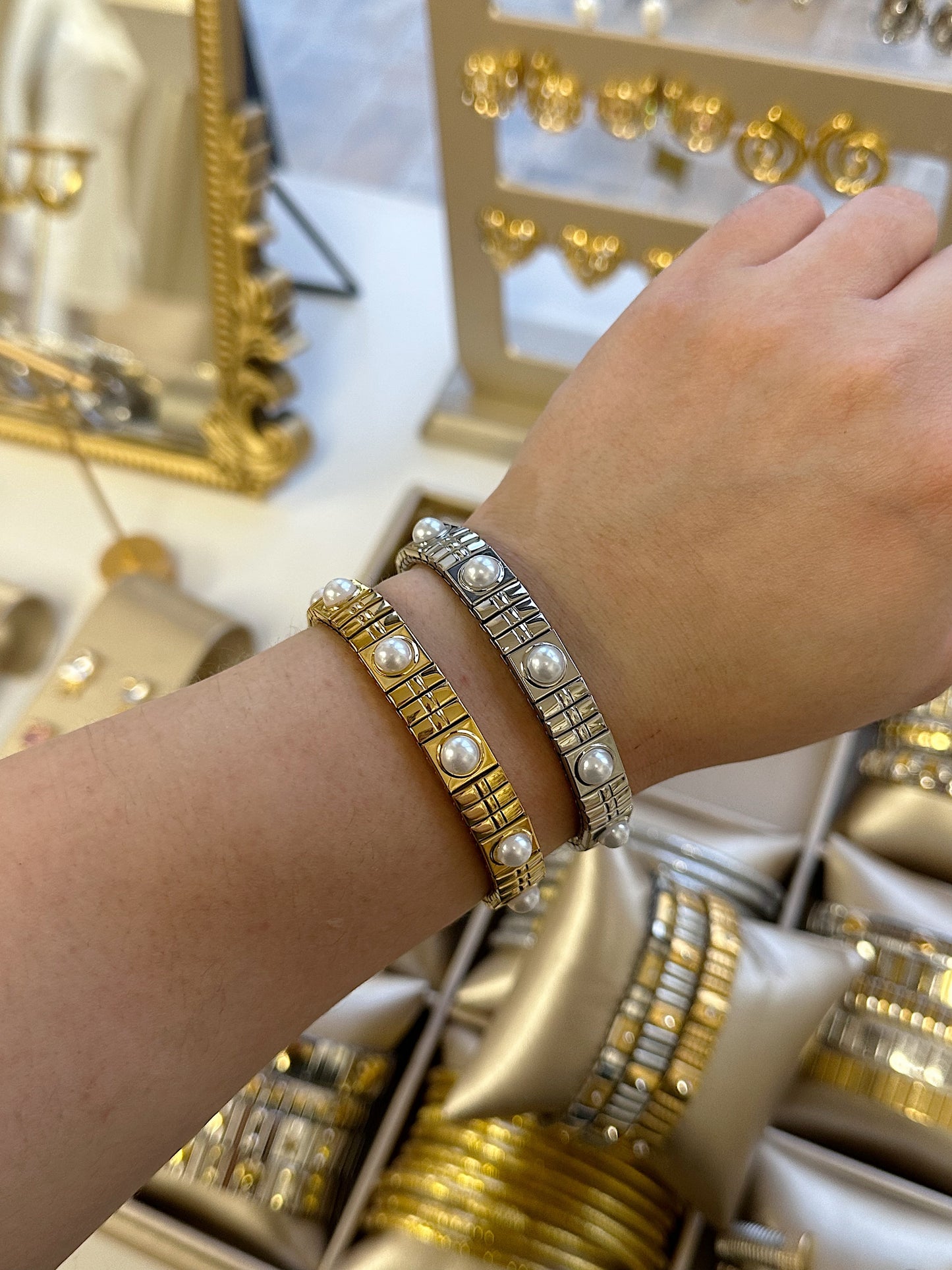 Keyla pearl bracelet