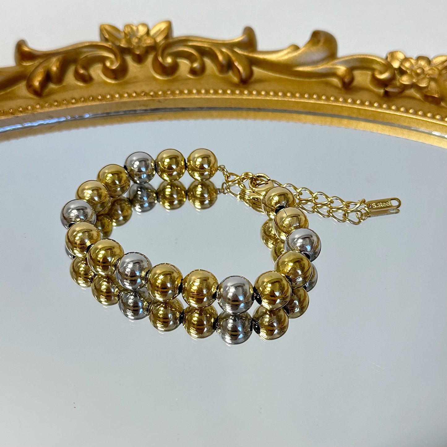 Bicolor beads bracelet