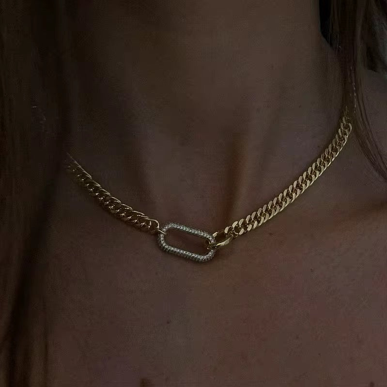 Oval zirconia chain necklace