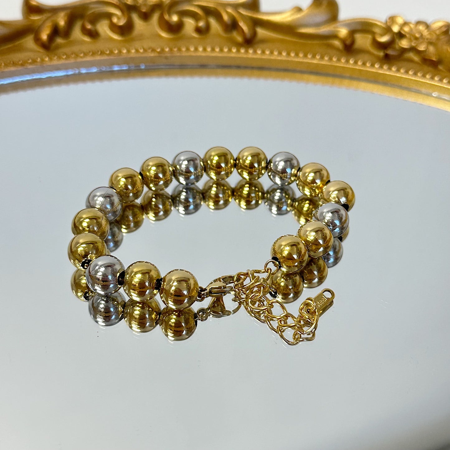 Bicolor beads bracelet