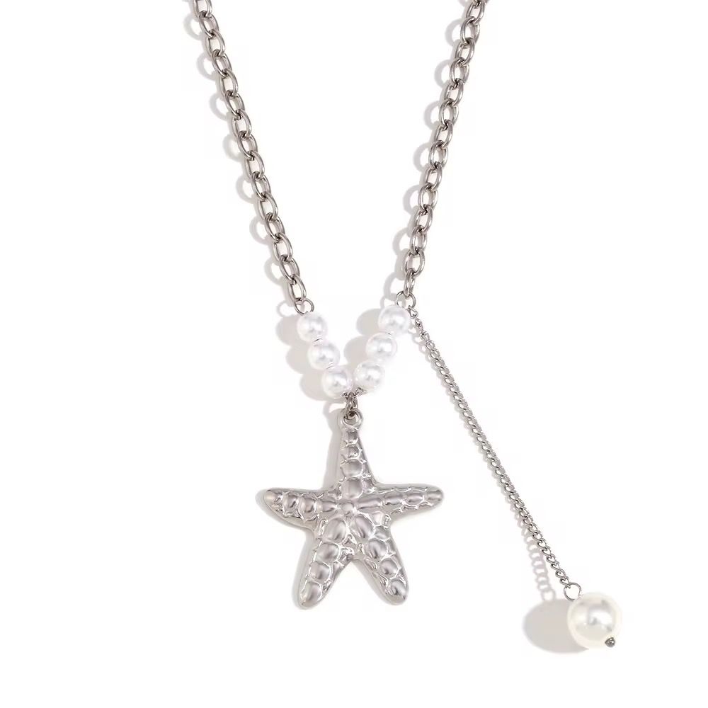 Elisa charm necklace