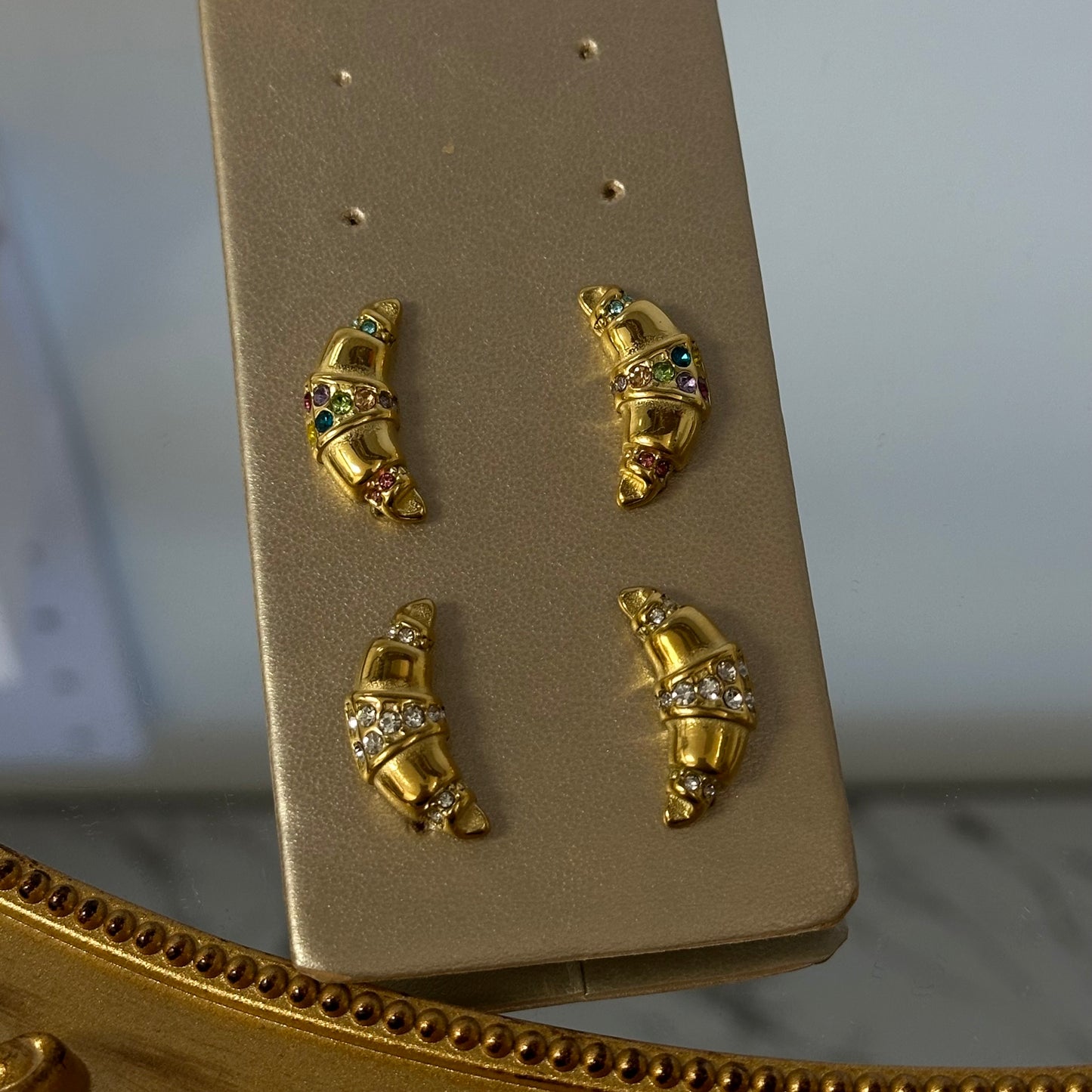 Croissant zirconia earrings