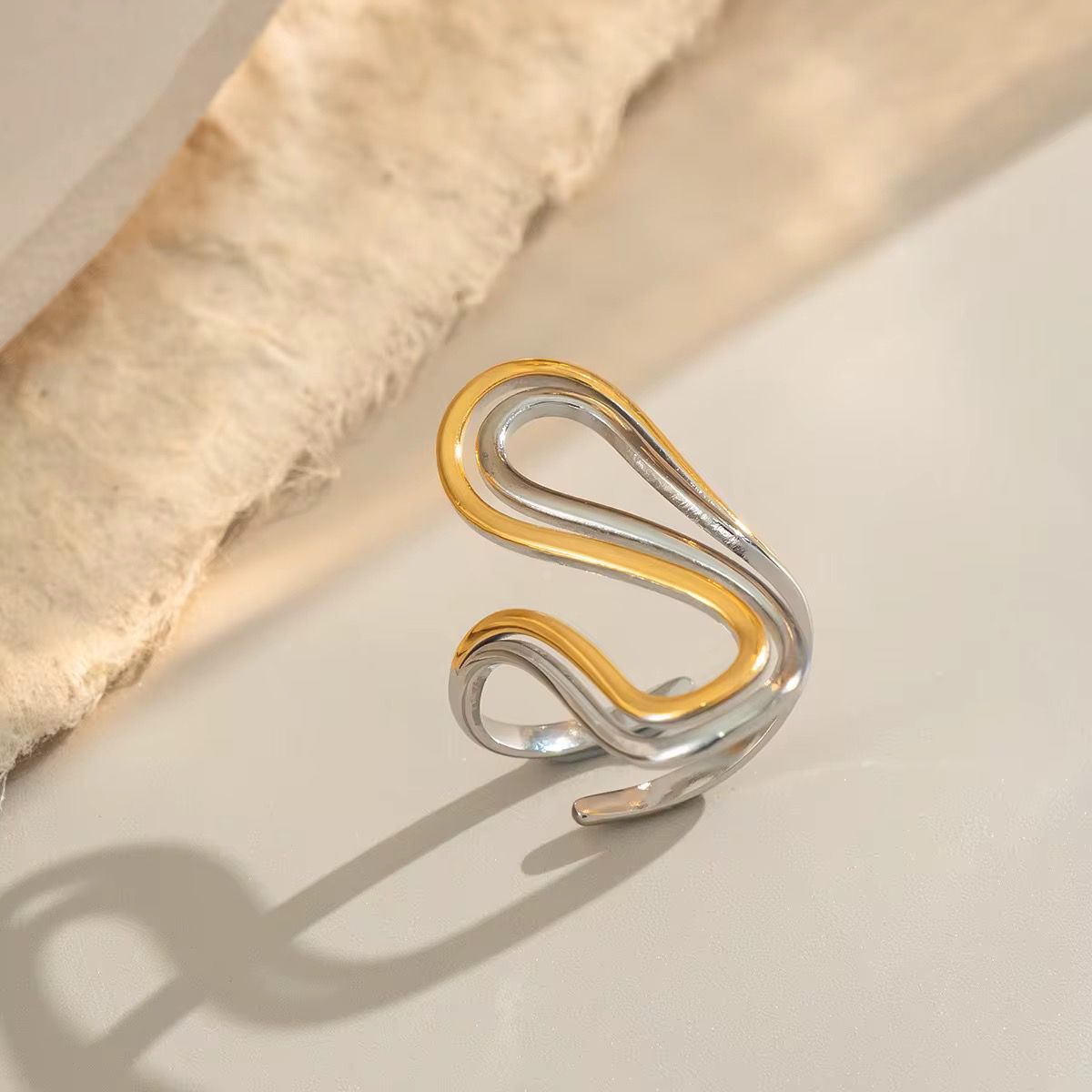 Bicolor Danny Ring