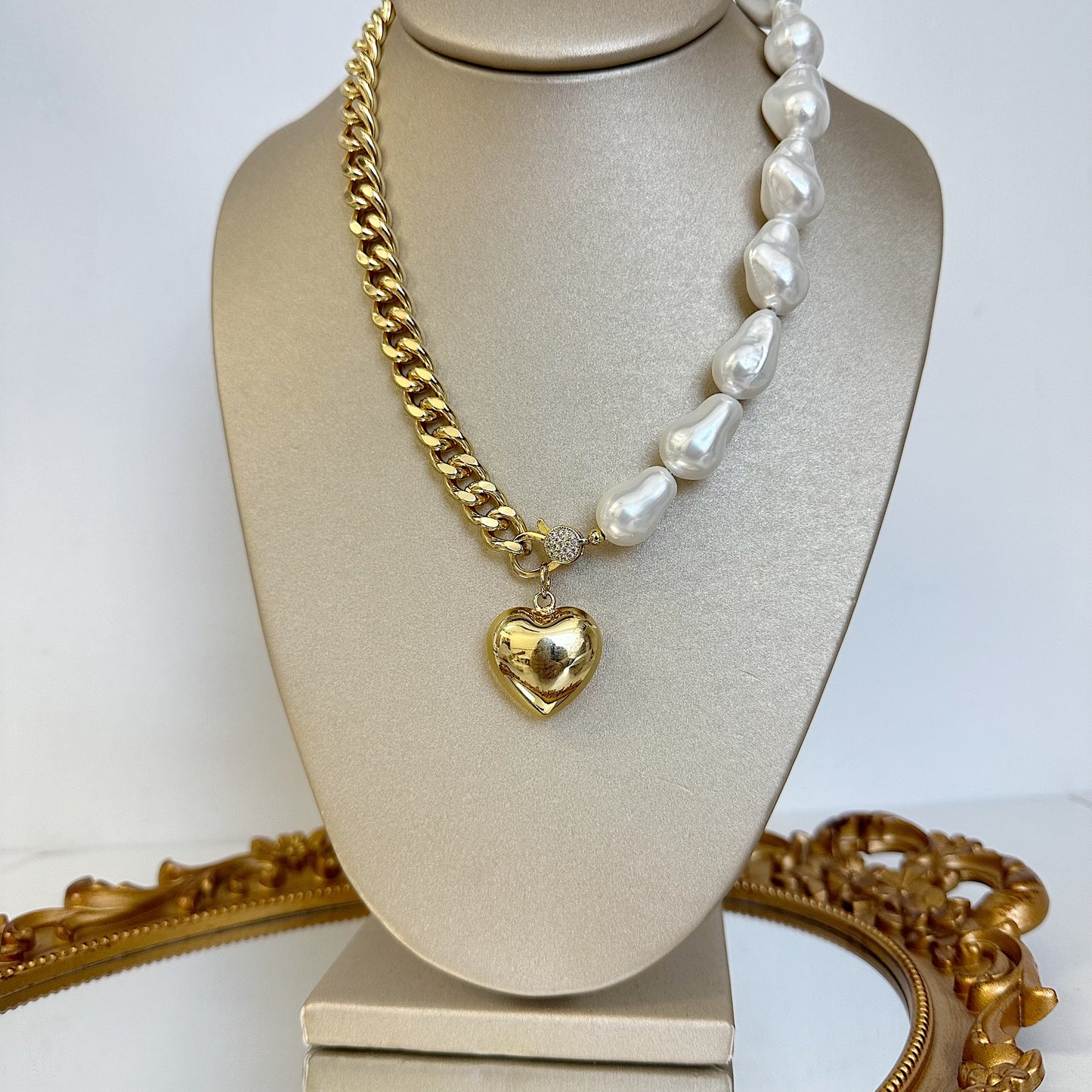 Heart pearl and chain necklace