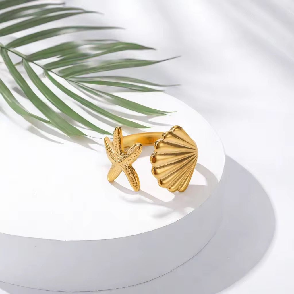 Sea Gold statement ring