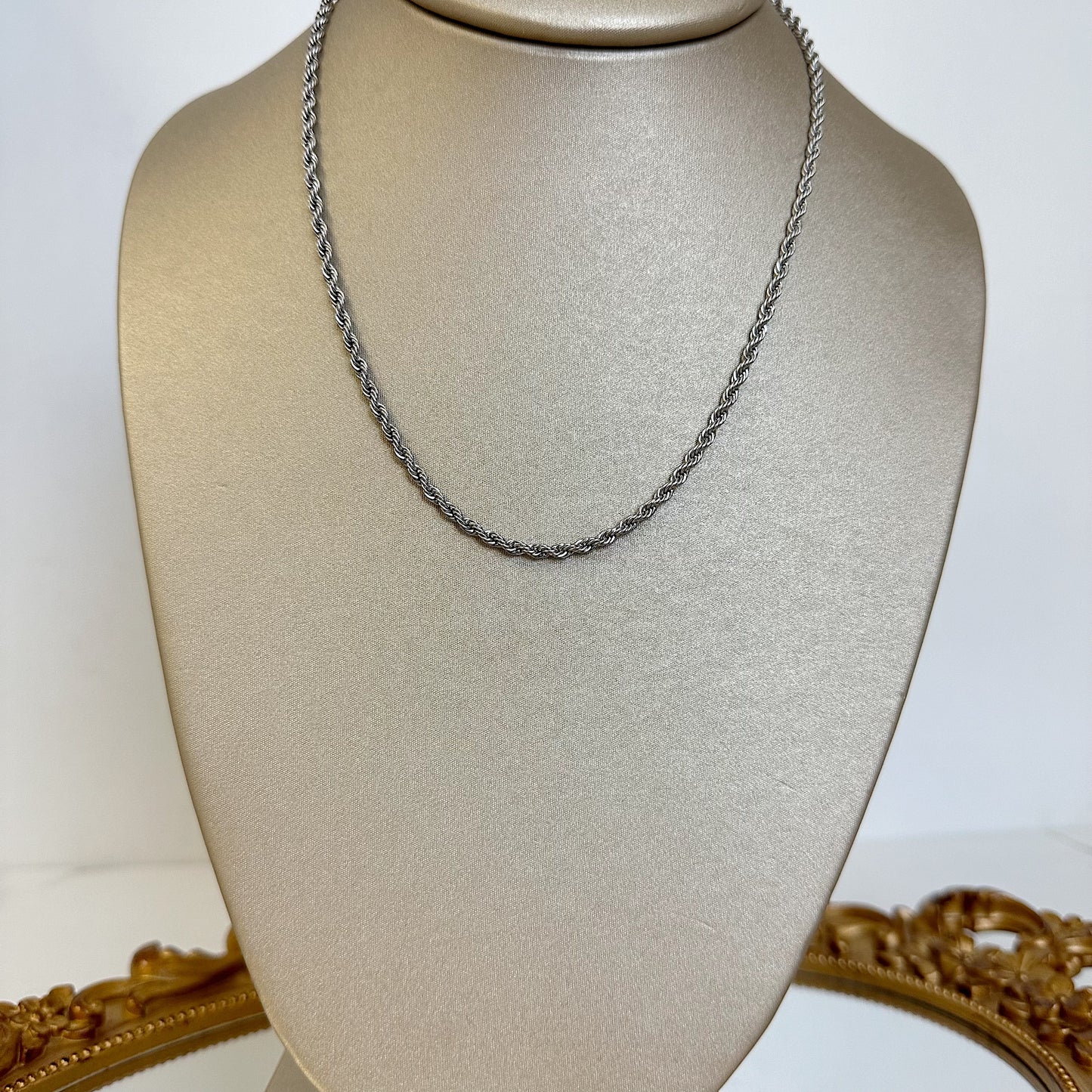Dainty Braid necklace