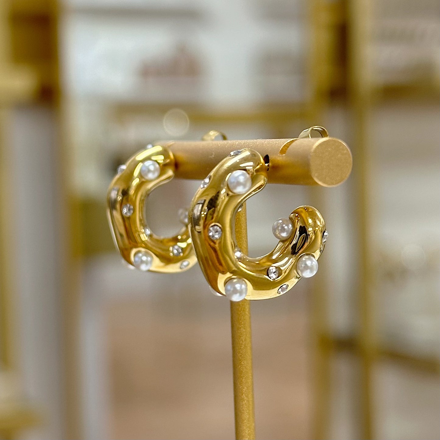 Destiny Pearl Earring