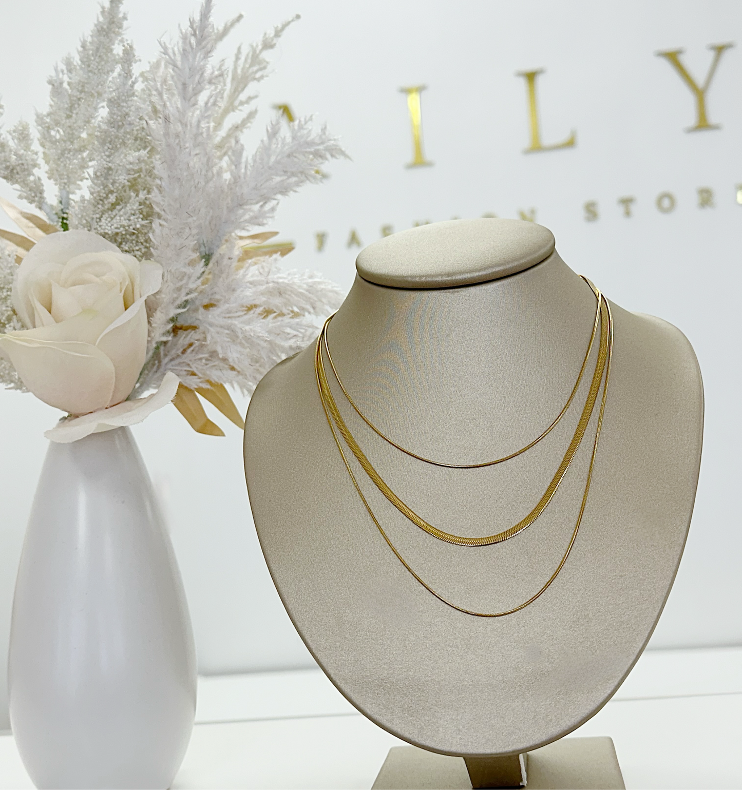 Giulia Gold necklace