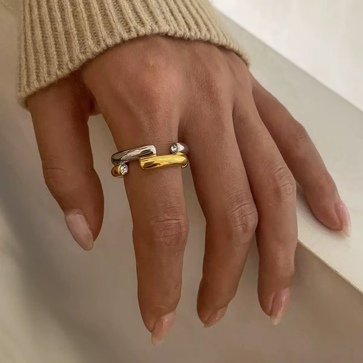Vienna two tone ring