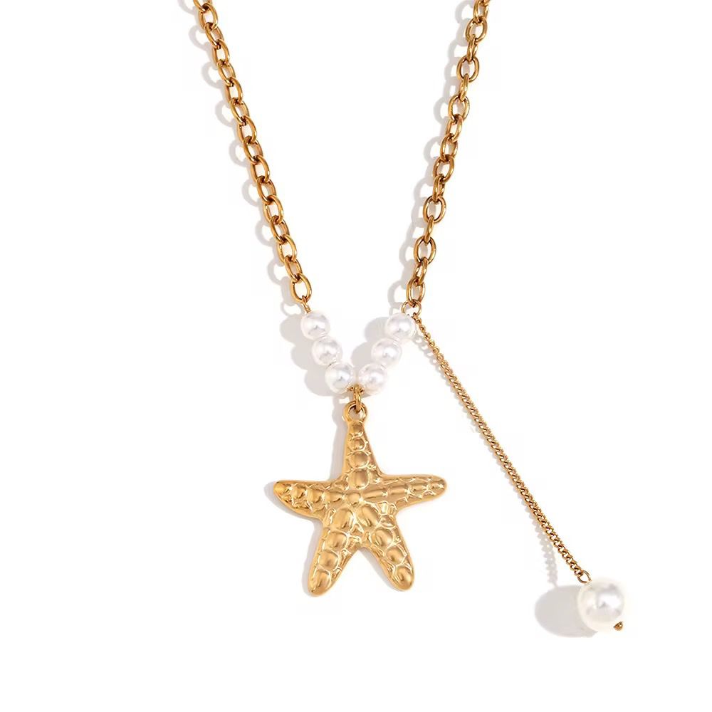 Elisa charm necklace