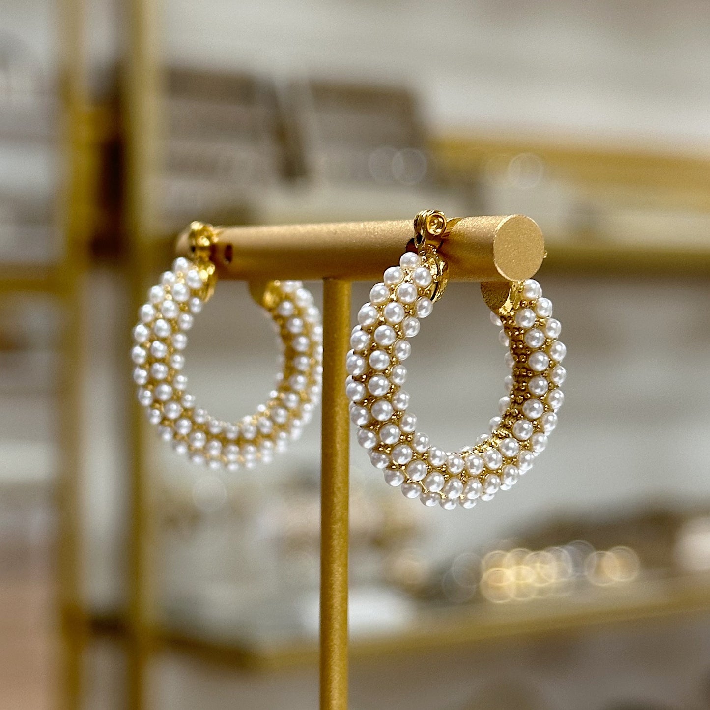 Frida Pearl Earrings