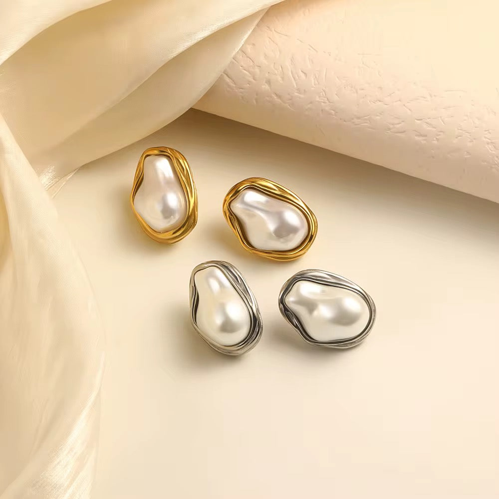 Vintage pearl earrings