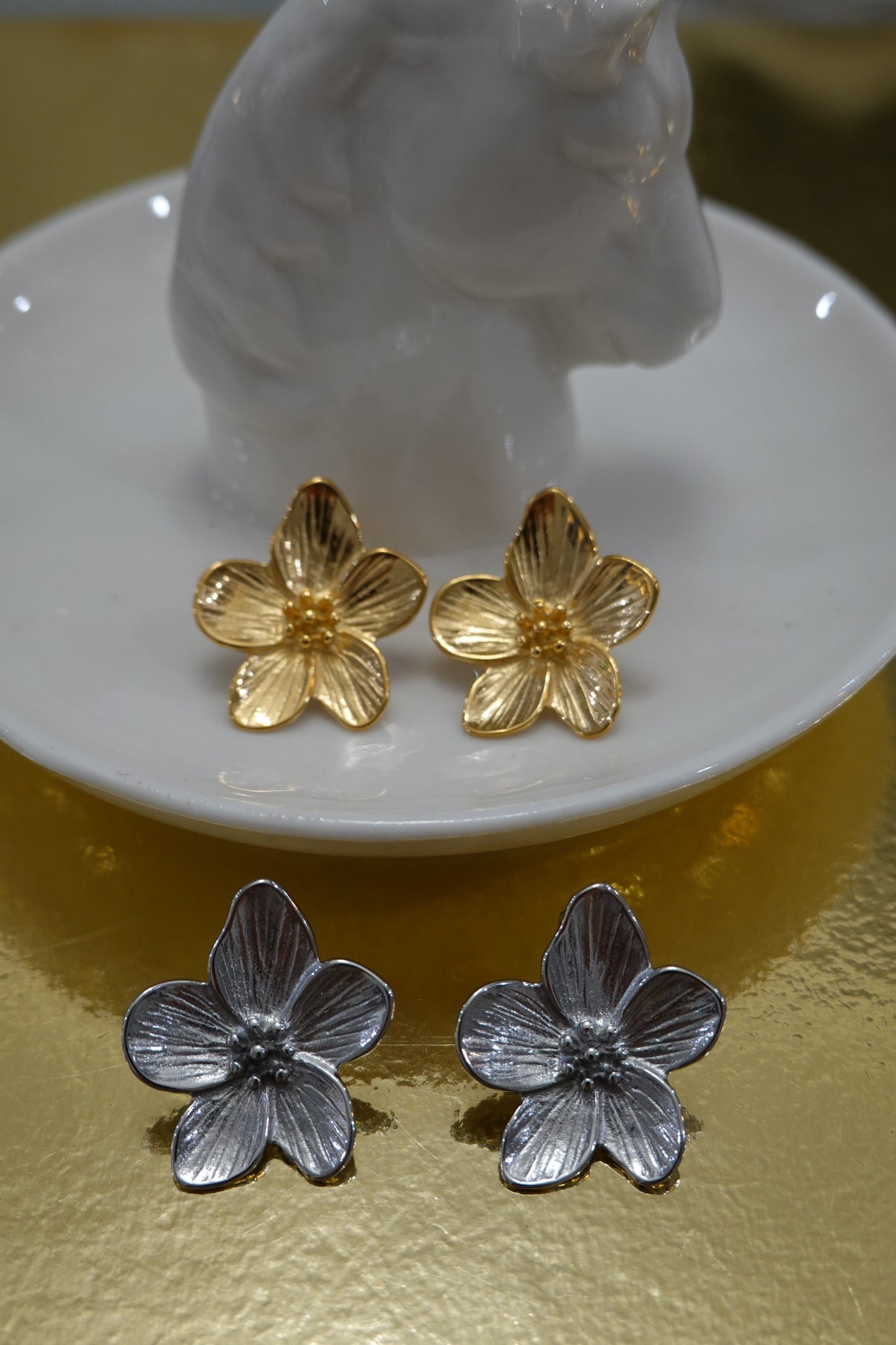 Flower earrings