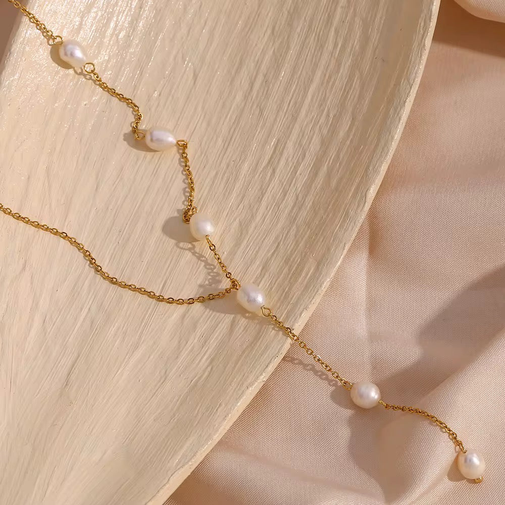 Pearl tie necklace