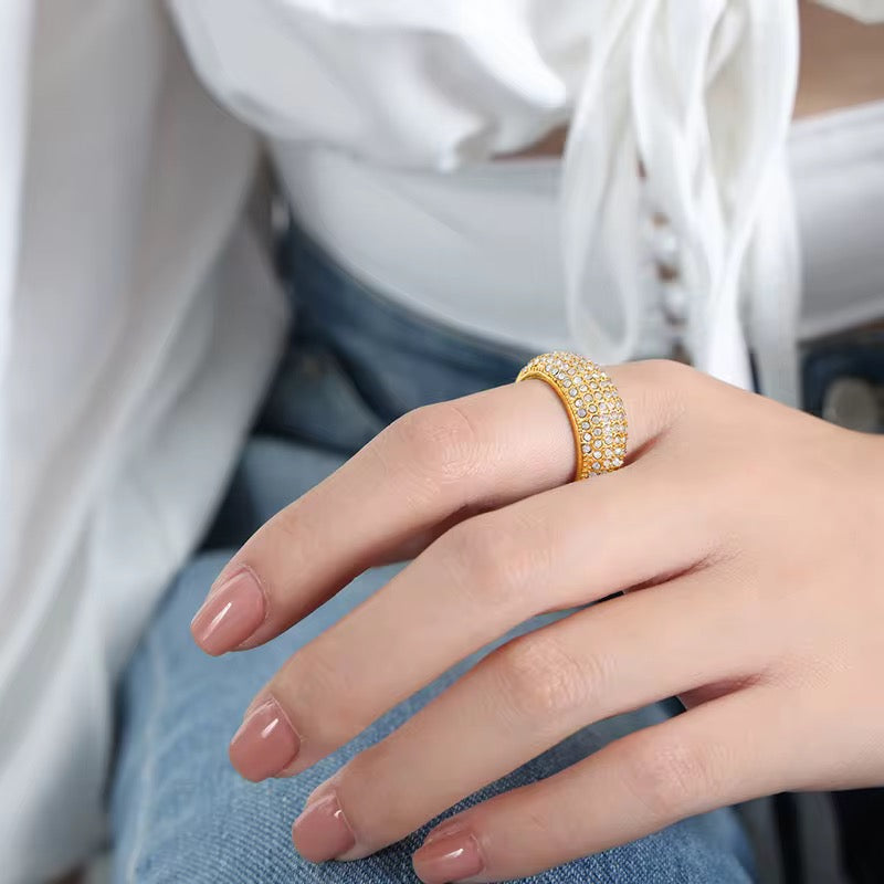 Zirconias chunky gold ring