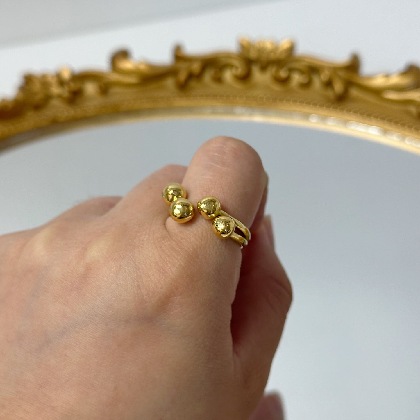 Globe gold adjustable ring