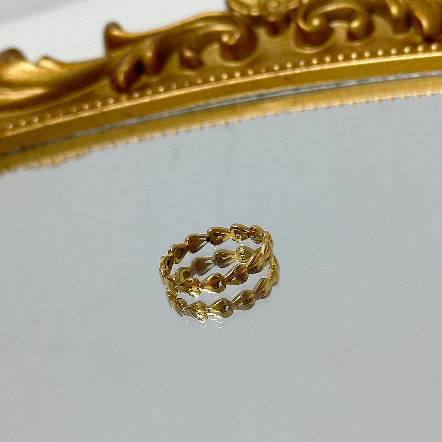 Dainty hearts gold ring