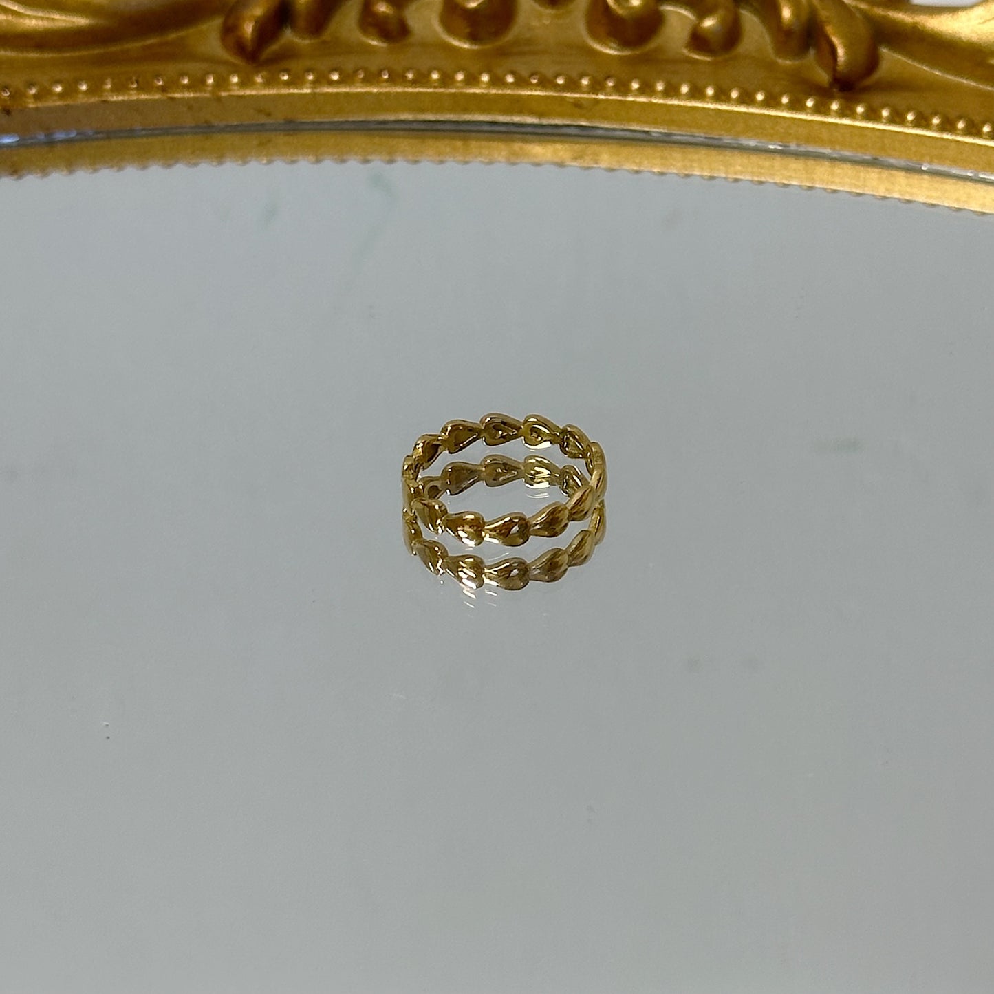 Dainty hearts gold ring