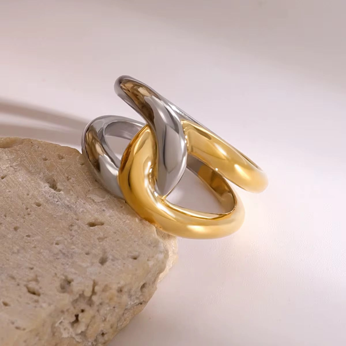 Medina two tone ring