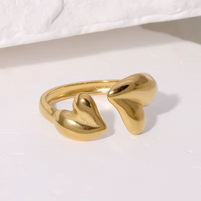 Double heart adjustable ring