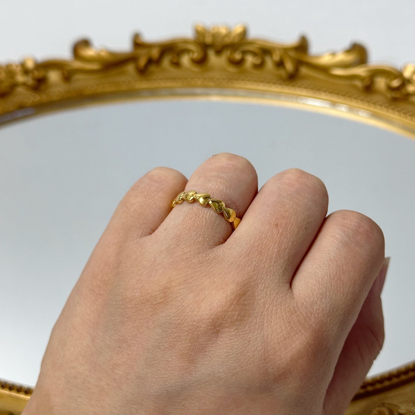 Dainty hearts gold ring