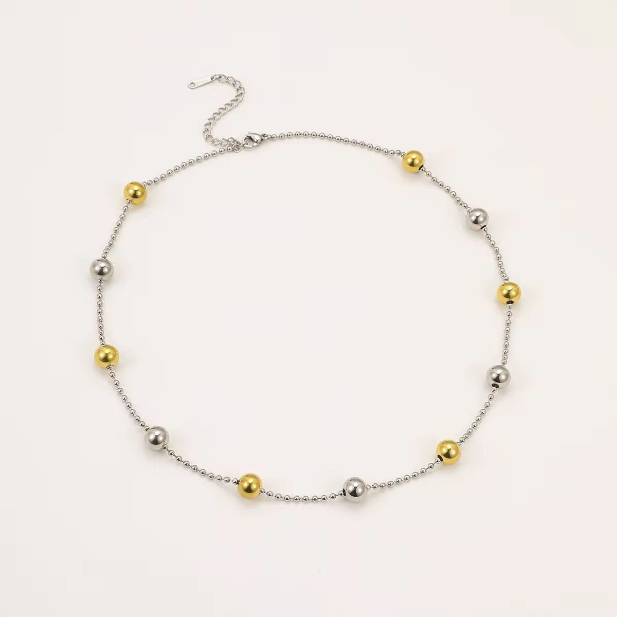 Mara Bicolor pearl necklace