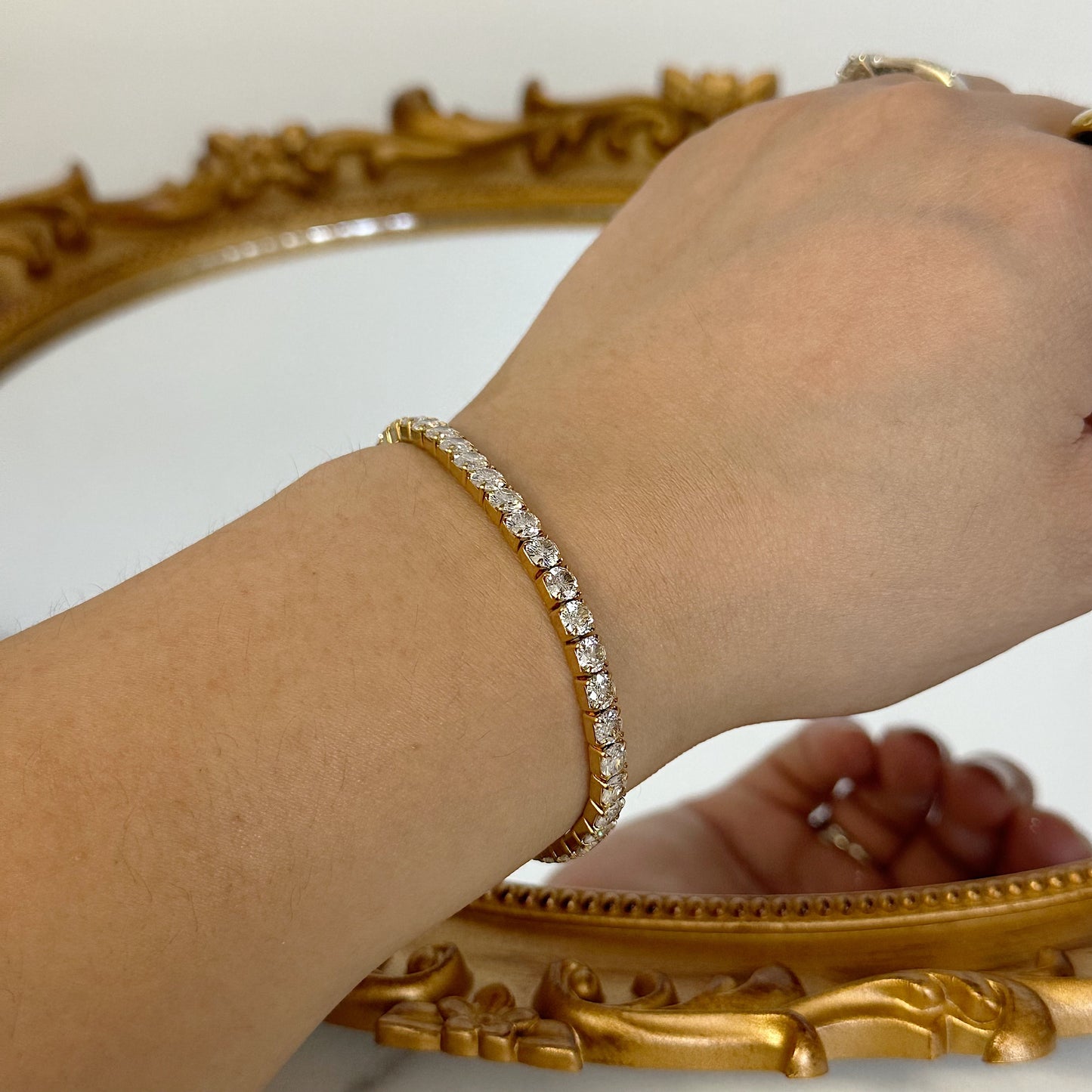 Tennis bracelet