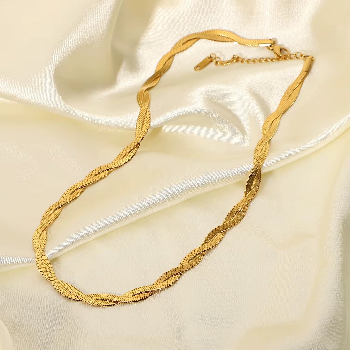 Double layer snake necklace/chain