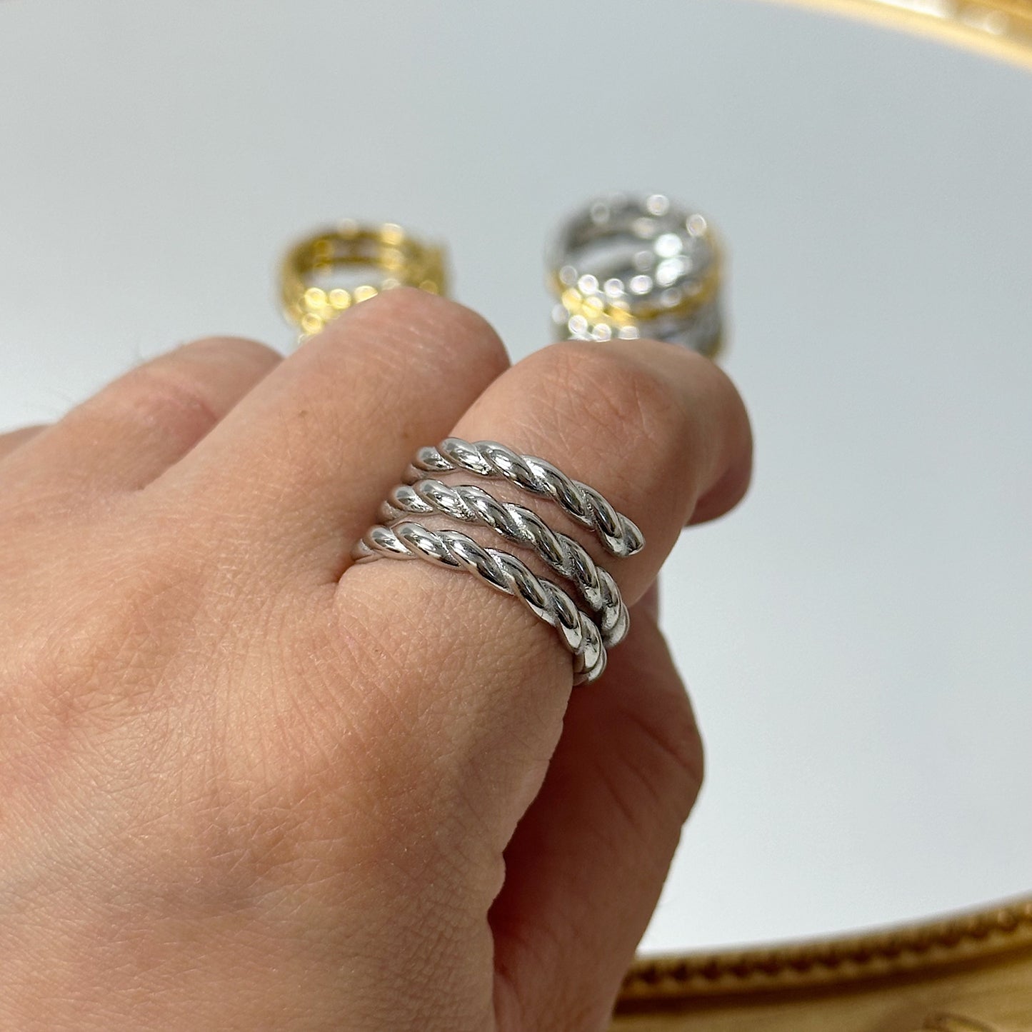 Triple rope ring