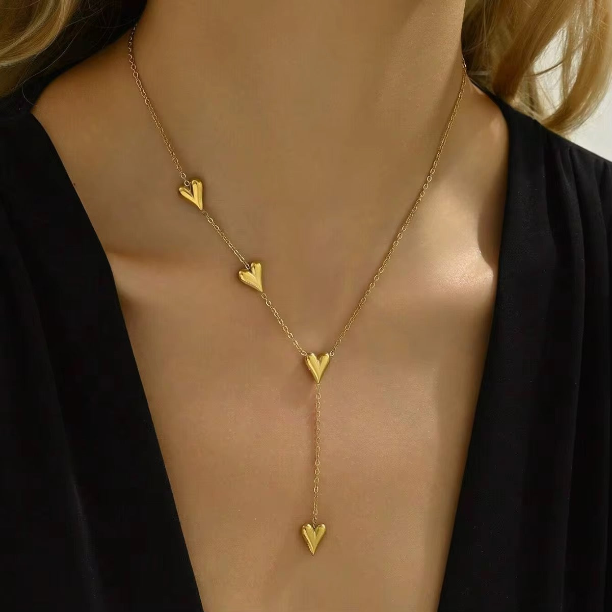 Heart tie necklace