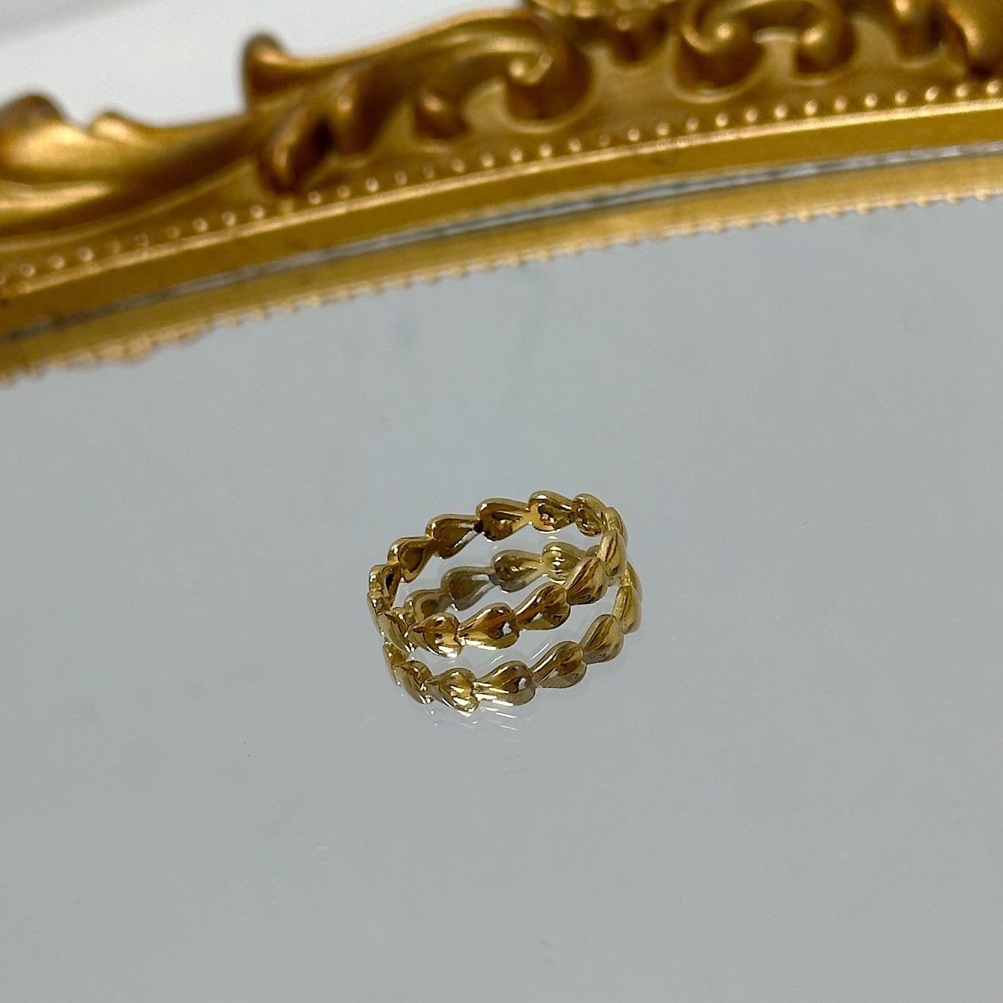 Dainty hearts gold ring