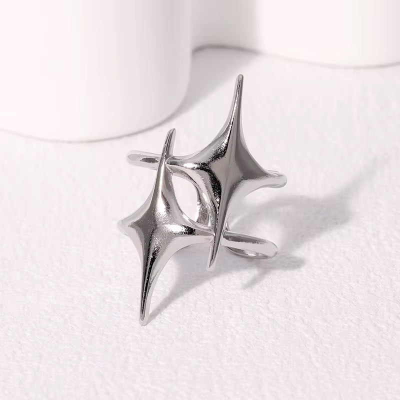 Maily adjustable ring