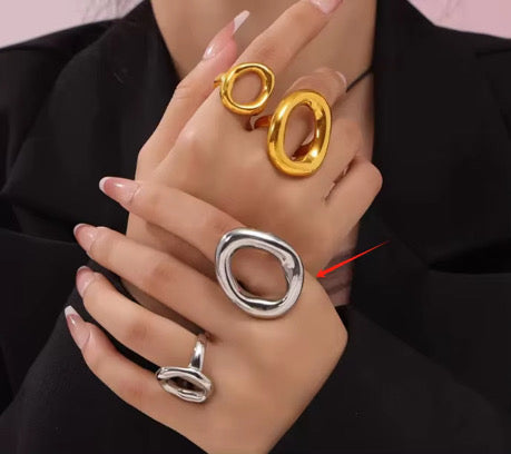Oval large ring