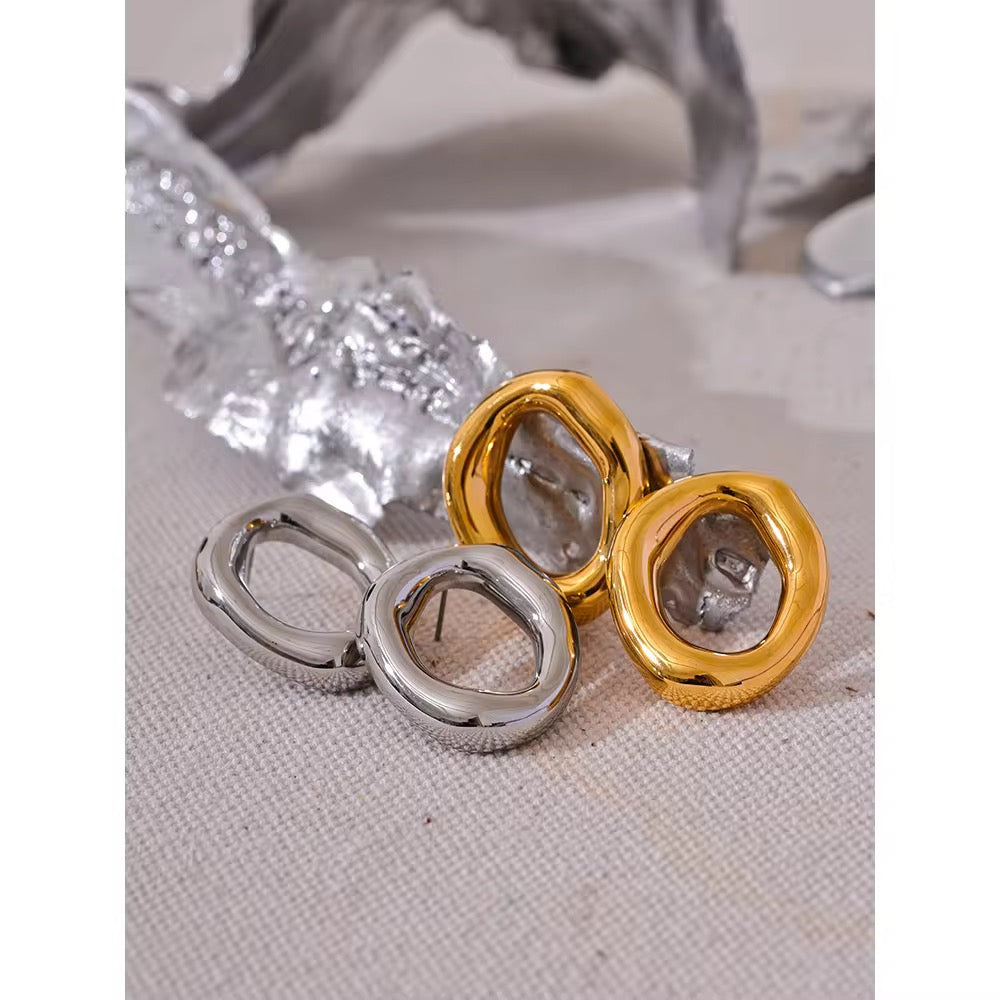 Small circle statement earrings