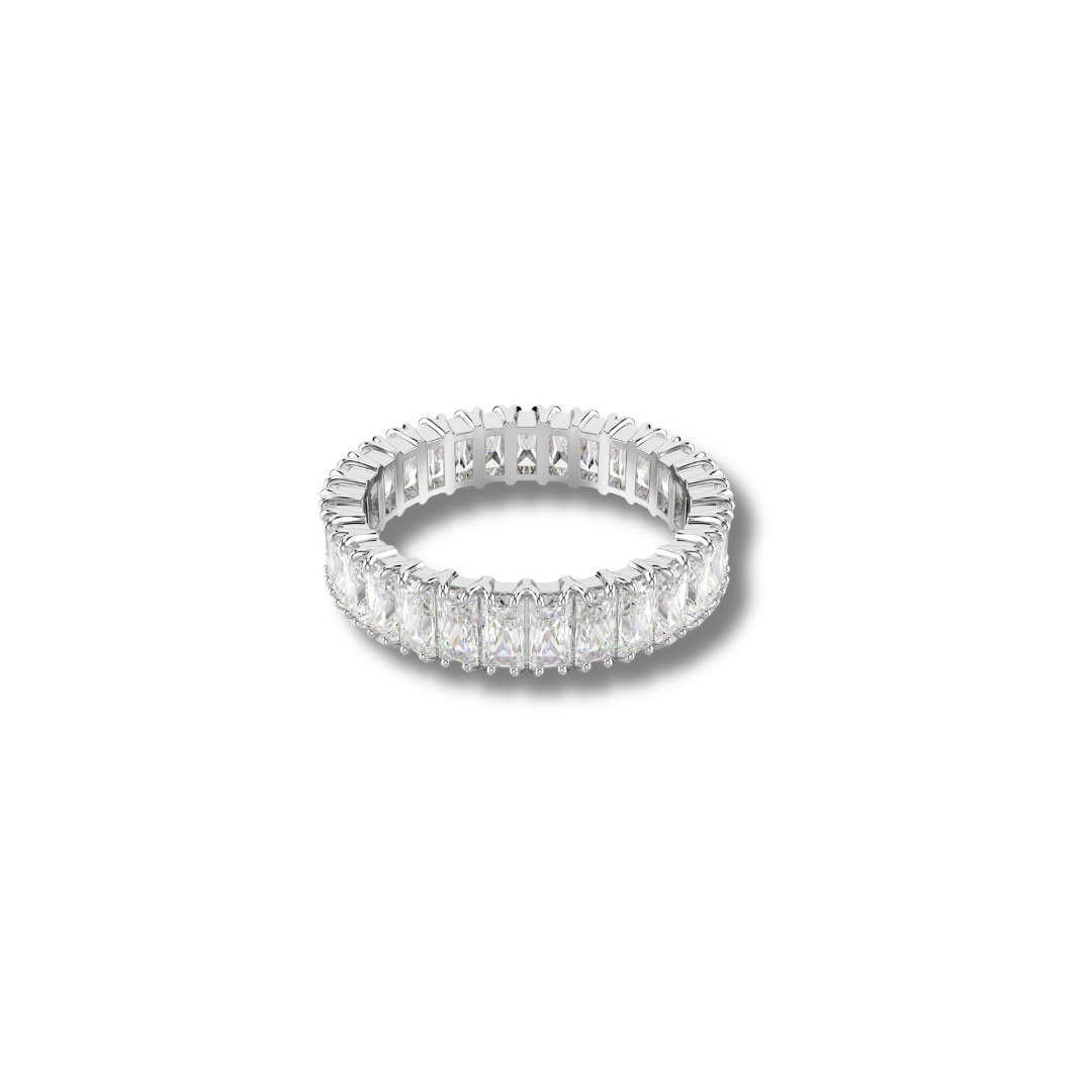 Small squared zirconia ring