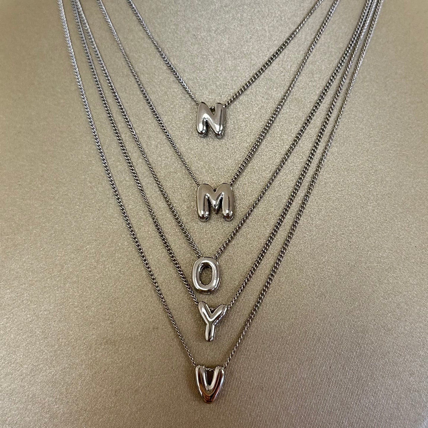 Bubble necklace silver 1 initial