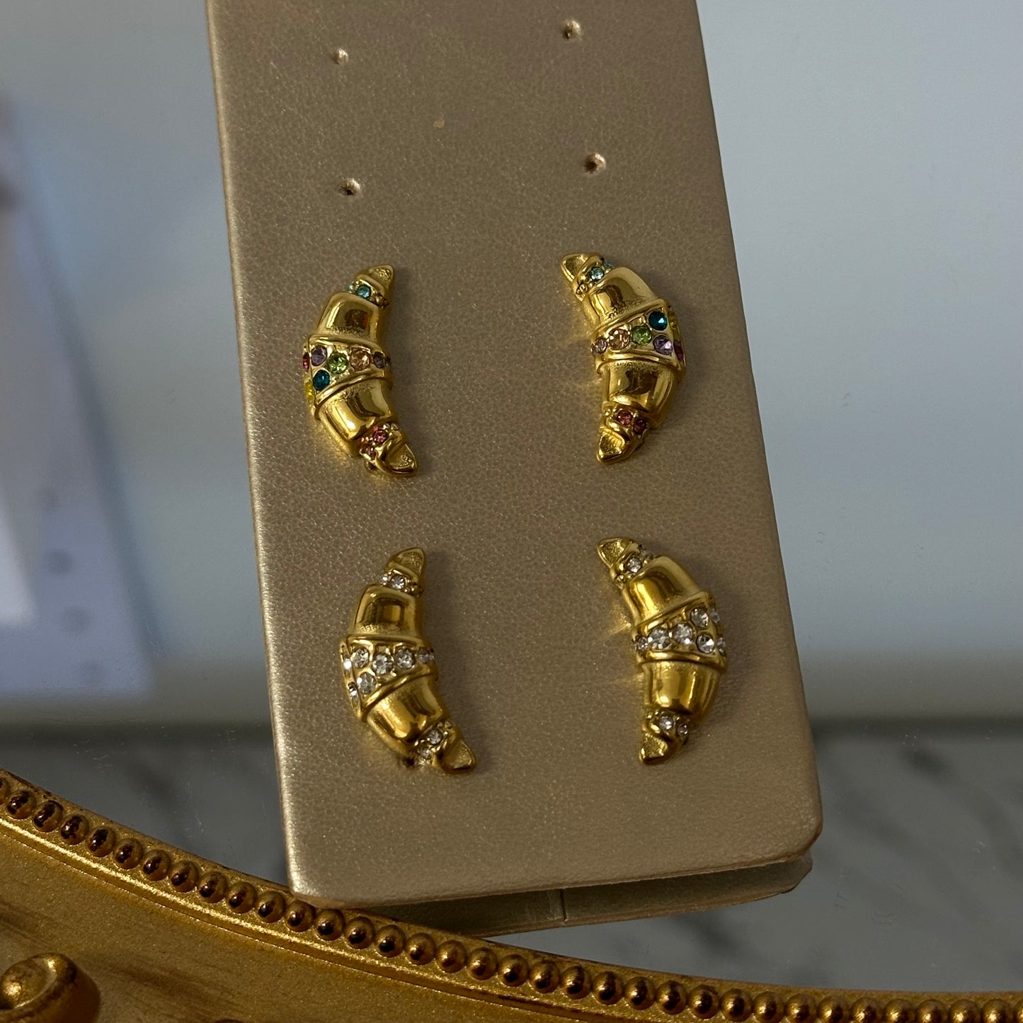 Croissant zirconia earrings