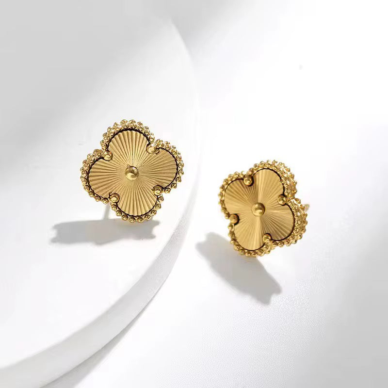 Clover Dupes Earrings