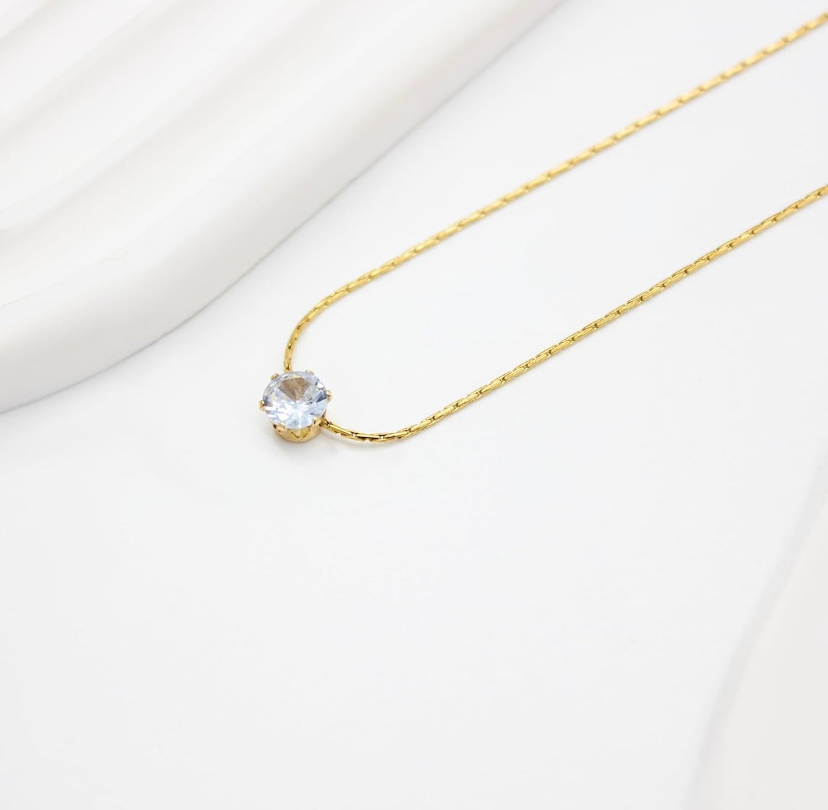 Dainty necklace