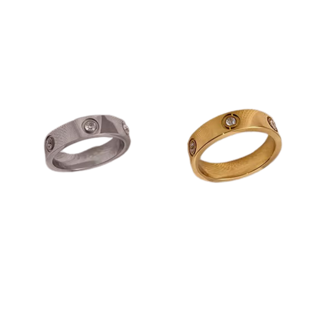 Cart dupe medium ring with zirconias