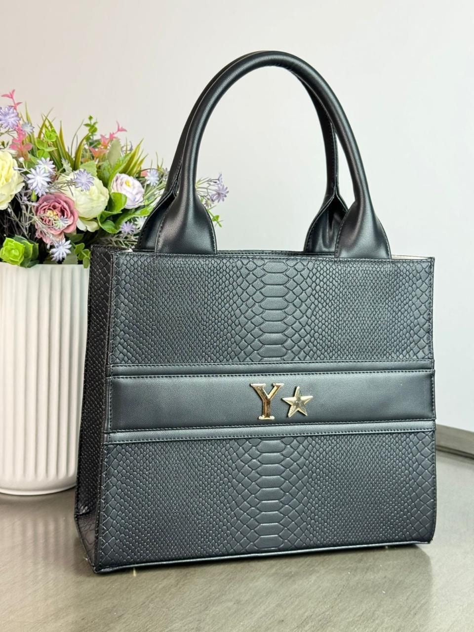 Tote Elia Medium