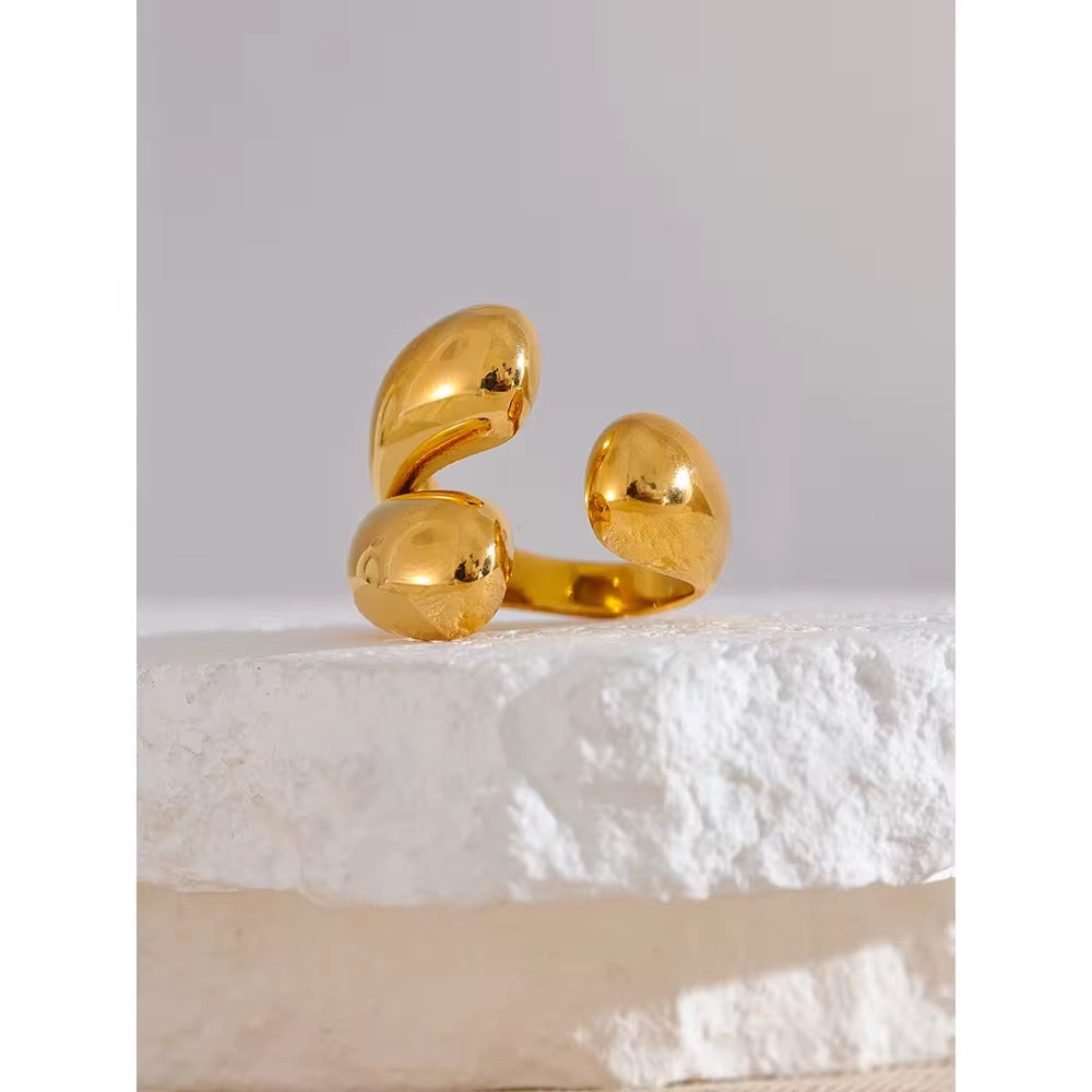 Athenas gold ring