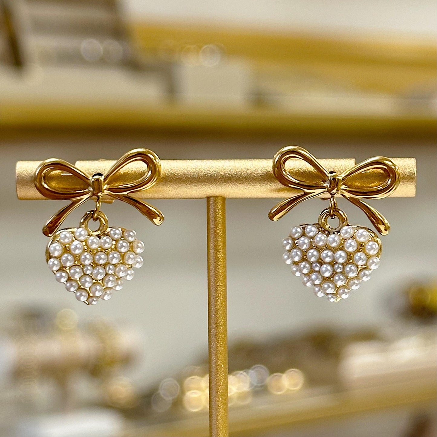 Amore Bows Pearl