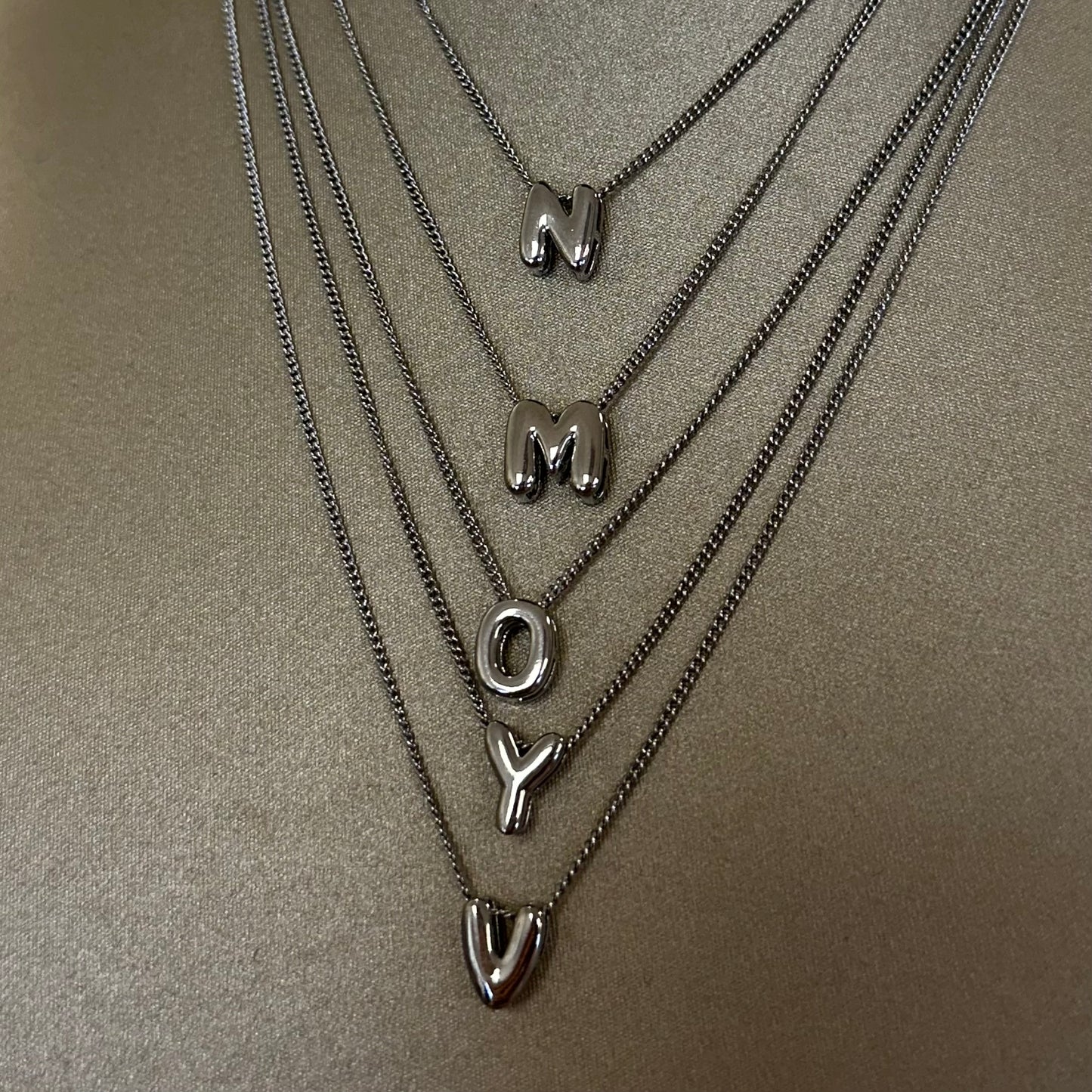 Bubble necklace silver 1 initial