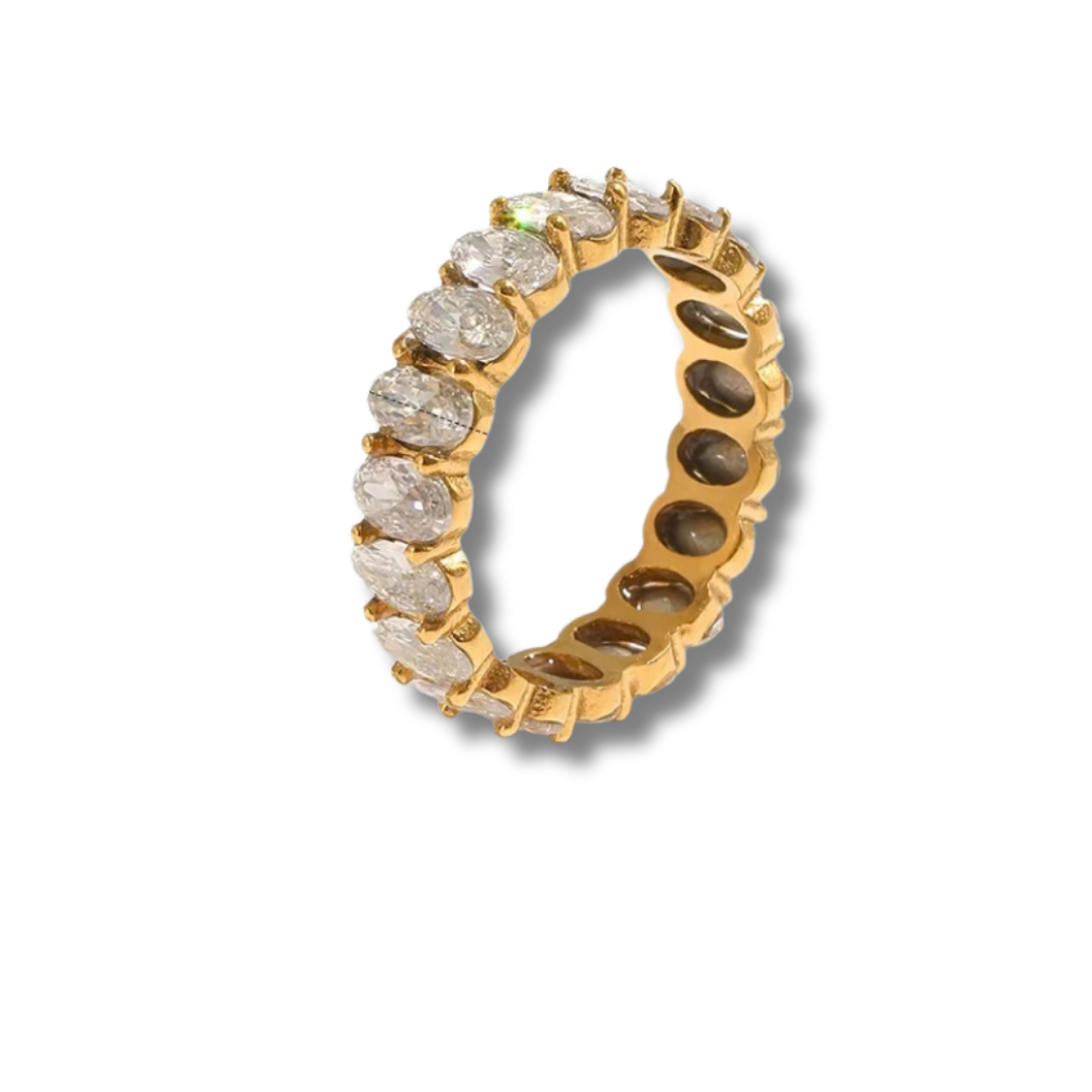Oval zirconia ring