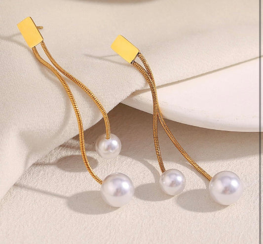 dangle pearl earrings