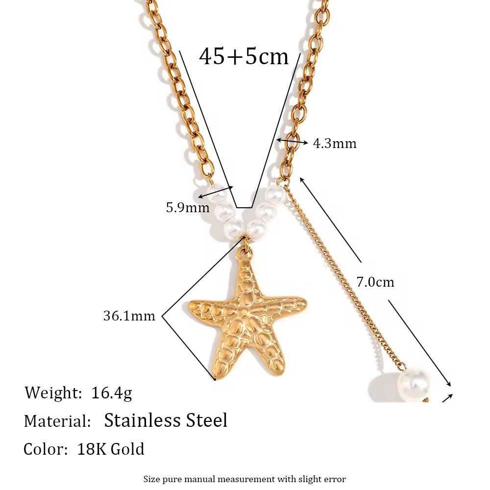 Elisa charm necklace