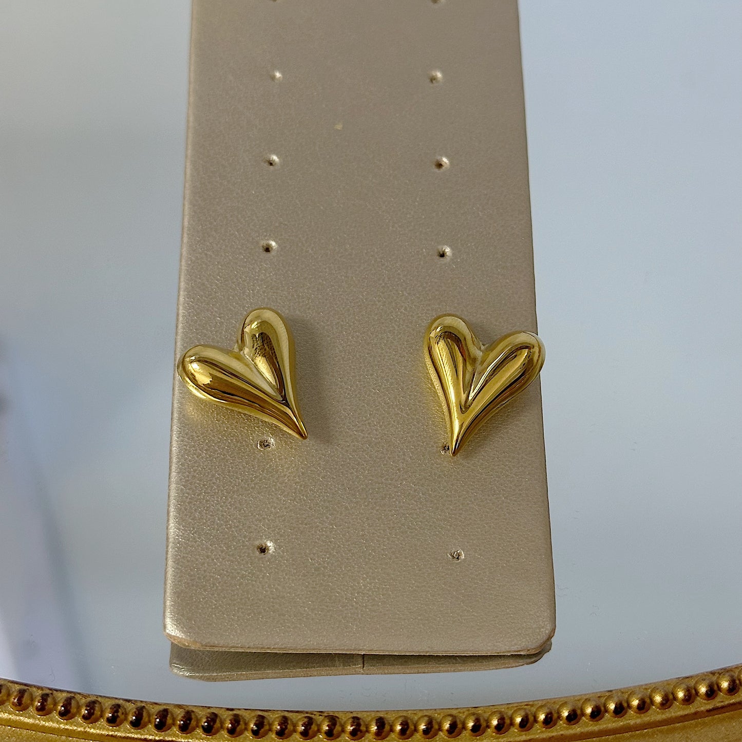 Bold hearts earrings
