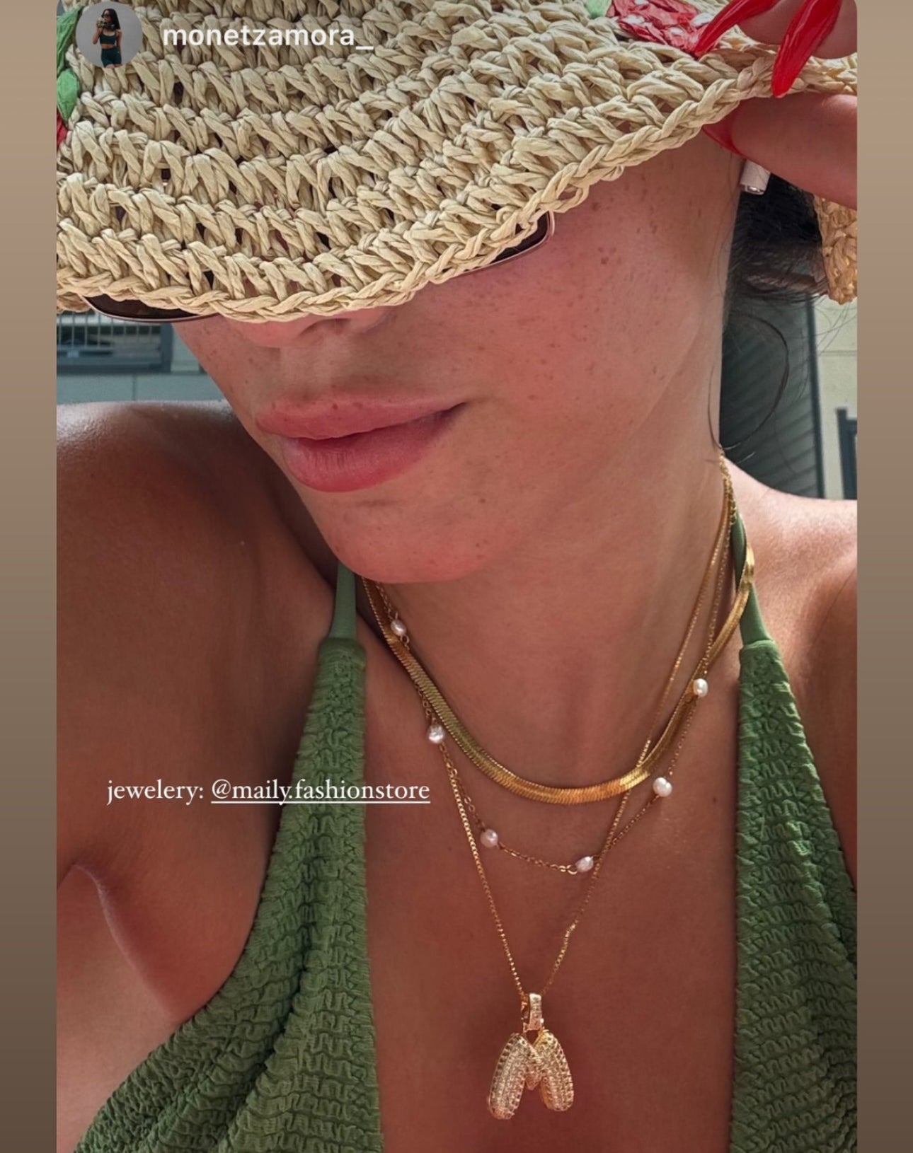 Gold Pearl Strand Necklace in White Pearl