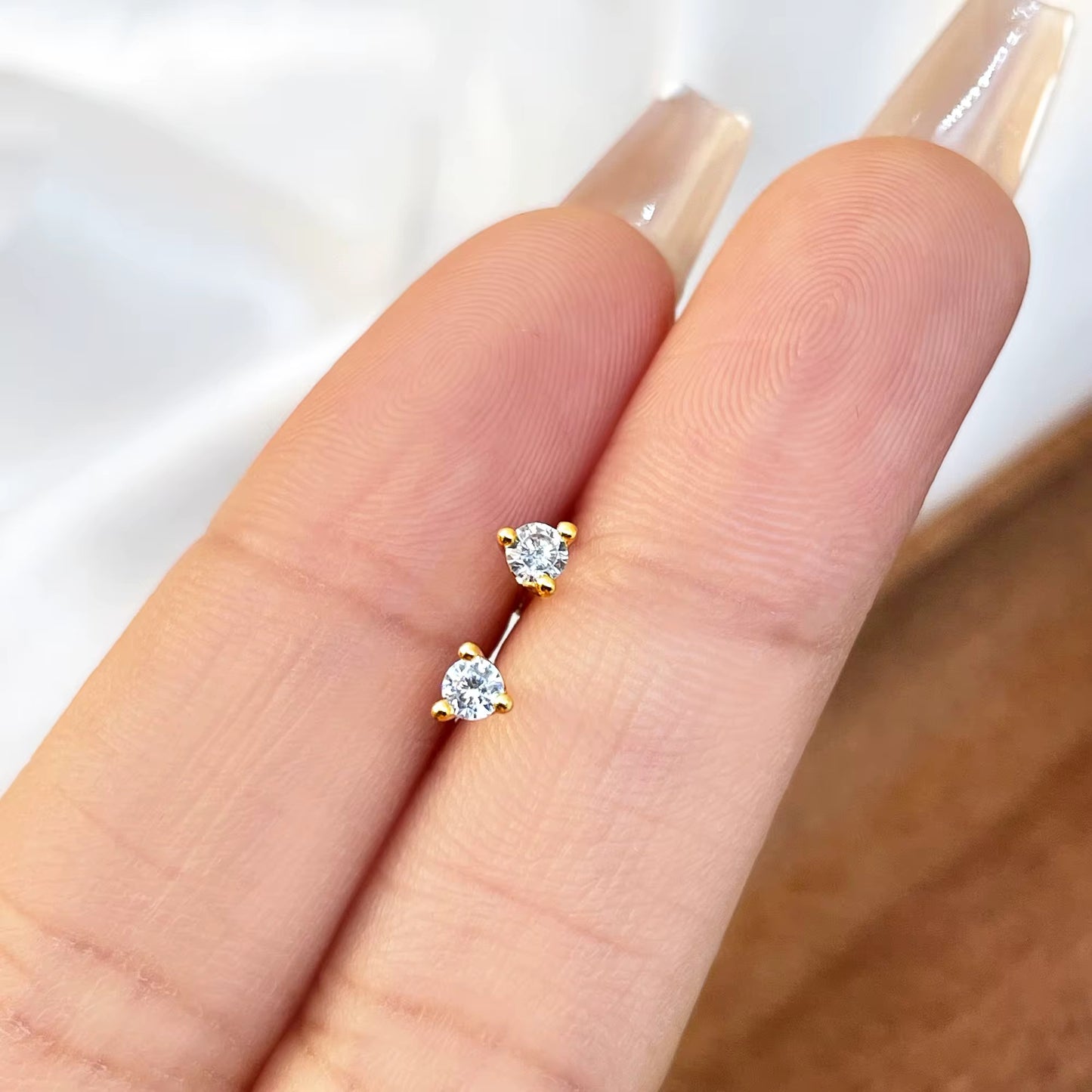 Wren stud earring